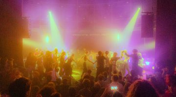 DJ STARTUP-jente waerzeggers