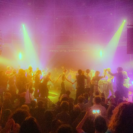 DJ STARTUP-jente waerzeggers